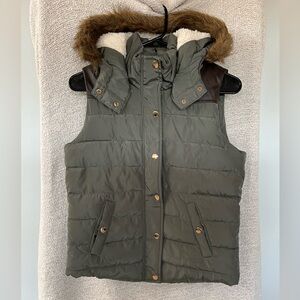 Like New Ci Sono Vest